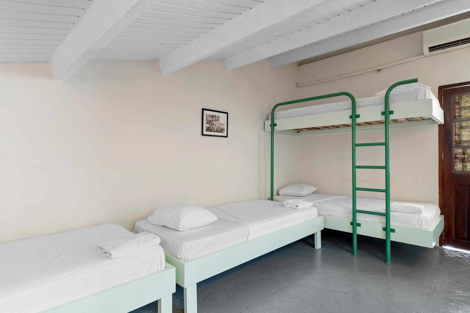 The Ritz Hostel Willemstad Zewnętrze zdjęcie